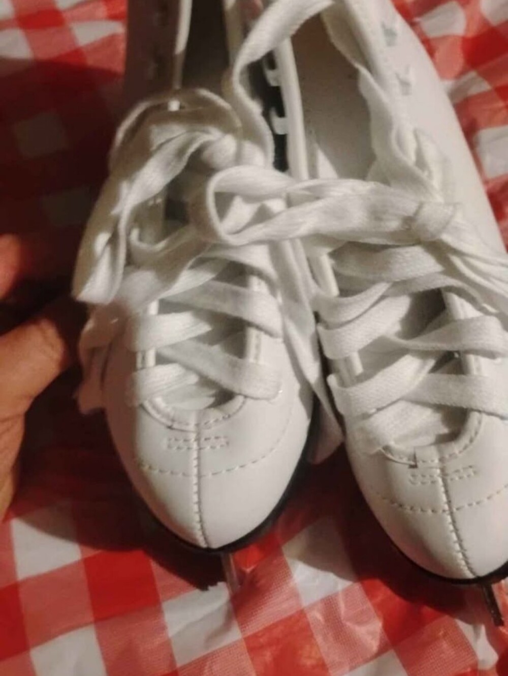 White Lace-Up Figure Ice Skates - Picture 4 of 7